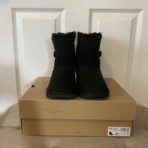 Authentic UGG boot size 4 - black color